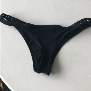 Vs The Macrame Itsy bottoms